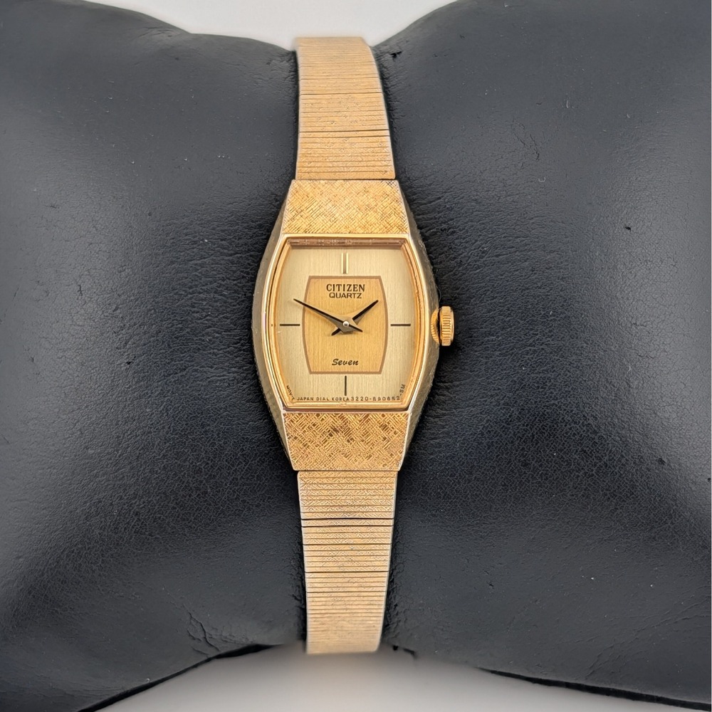 Vintage Citizen Seven 3220-941934 Gold Tone Quartz Watch Textured Bracelet